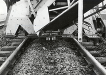 169667 Detail van de hormachine van de N.S. tijdens onderhoudswerkzaamheden aan de spoorlijn te Heerhugowaard.